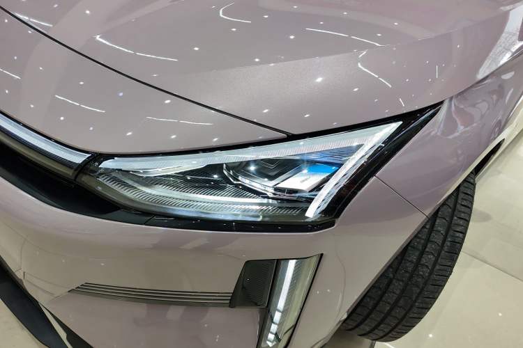 Used Geely Galaxy L6 2024 125km Creative Edition
