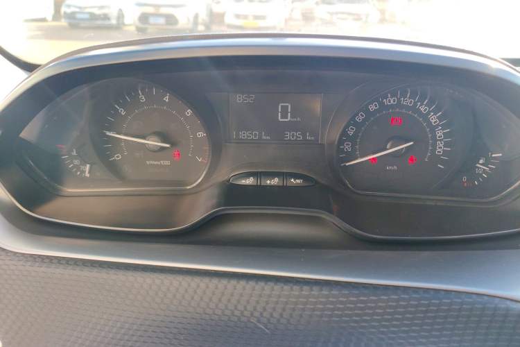 Used Peugeot 2008 2014 1.6L Manual Trend Edition