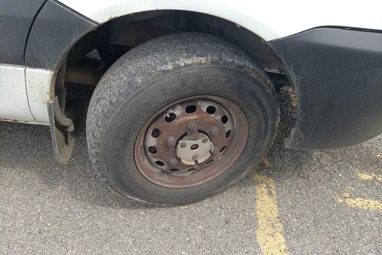 Used JAC Group Sunray 2013 1.9T 4-Series Star Express Right Front Wheel Hub