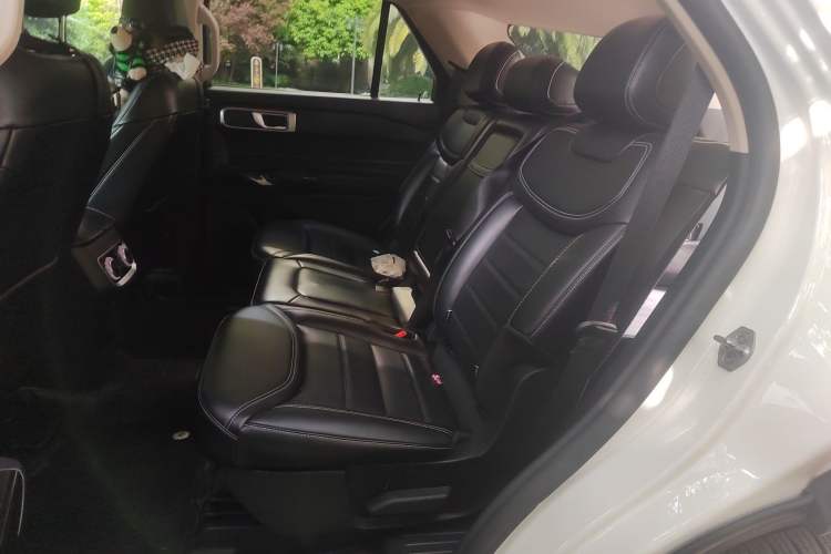 Used Ford Explorer 2023 EcoBoost 285 Four-Wheel Drive Stylish Plus Version 7 Seats
