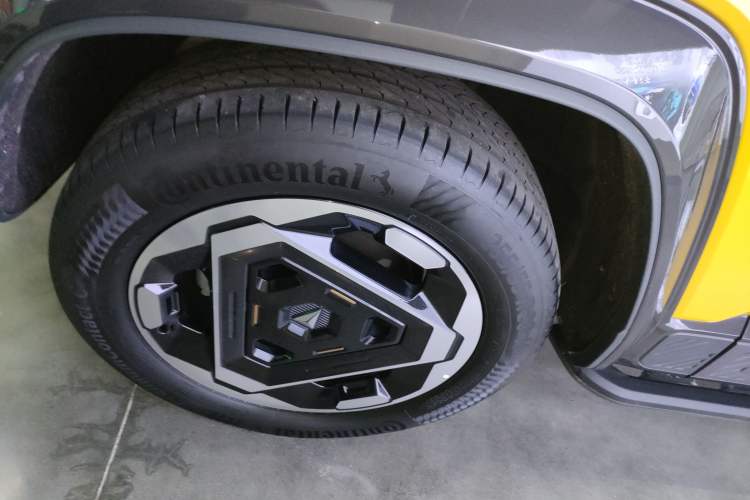 Used Deepal G318 2025 Worry-Free Adventure Edition Four-Wheel Drive Secret Realm Version Left Front Wheel Hub