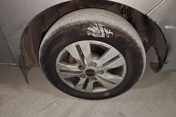 Used JAC Refine M3 2018 IKEA Edition 1.6L Luxury Smart Model