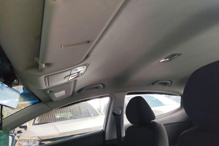 Used Hyundai Elantra (5th Generation / Langdong) 2016 1.6L Automatic Smart Version
