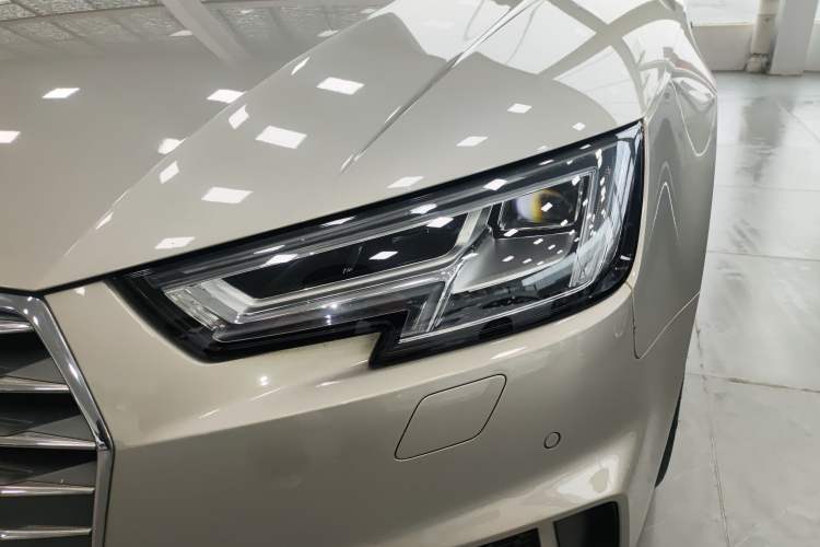 Used Audi A4L 2018 30th Anniversary Edition 40 TFSI Fashion Model