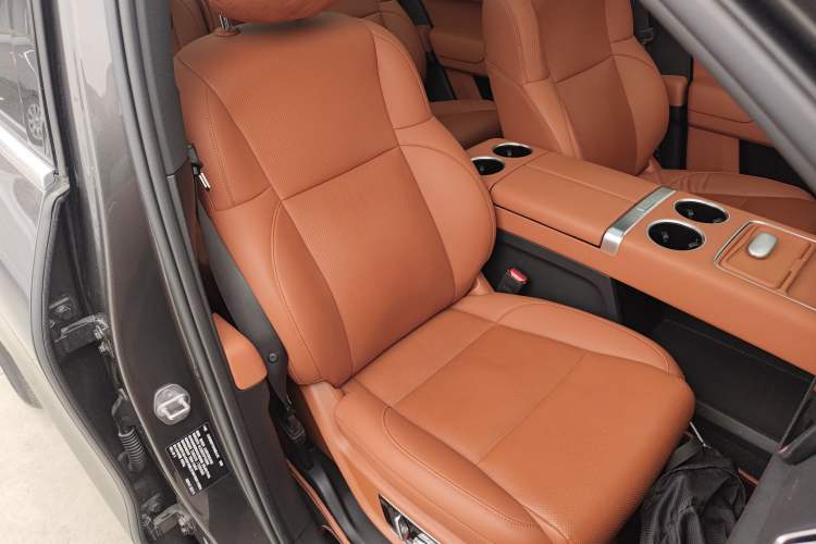 Used Li Auto L8 2023 Pro Model
