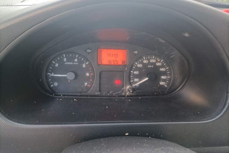 Used Wuling Rongguang 2014 1.5L S Base Version
