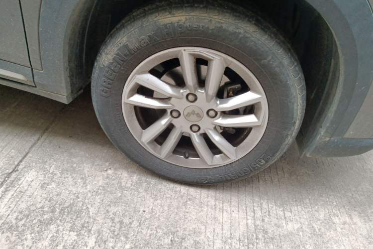 Used Wuling Alvez 2022 1.5L Manual Comfort Version