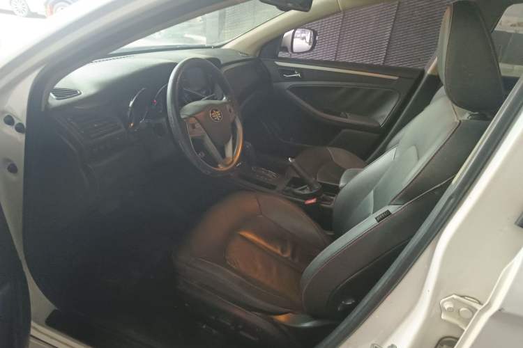 Used Bestune B70 2014 2.0L automatic luxury version
