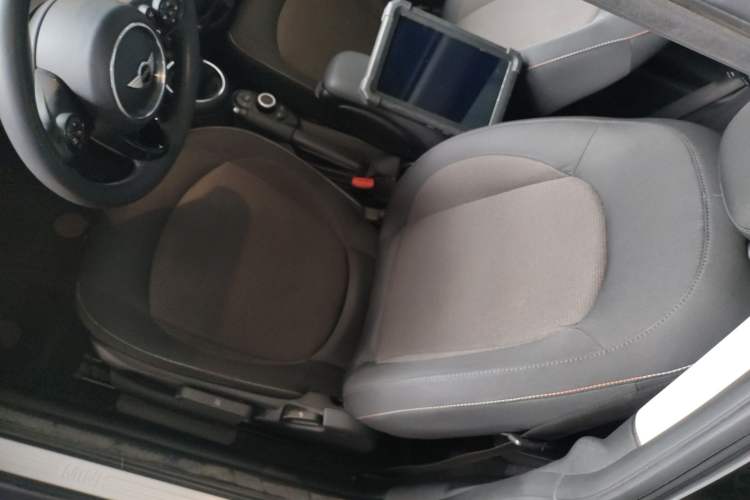 Used MINI 2016 1.2T ONE Pioneer Edition Left Front Seat