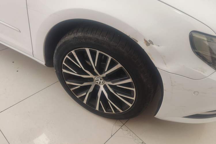 Used Volkswagen FAW-Volkswagen CC 2016 300TSI 25th Anniversary Edition Right Front Wheel Hub