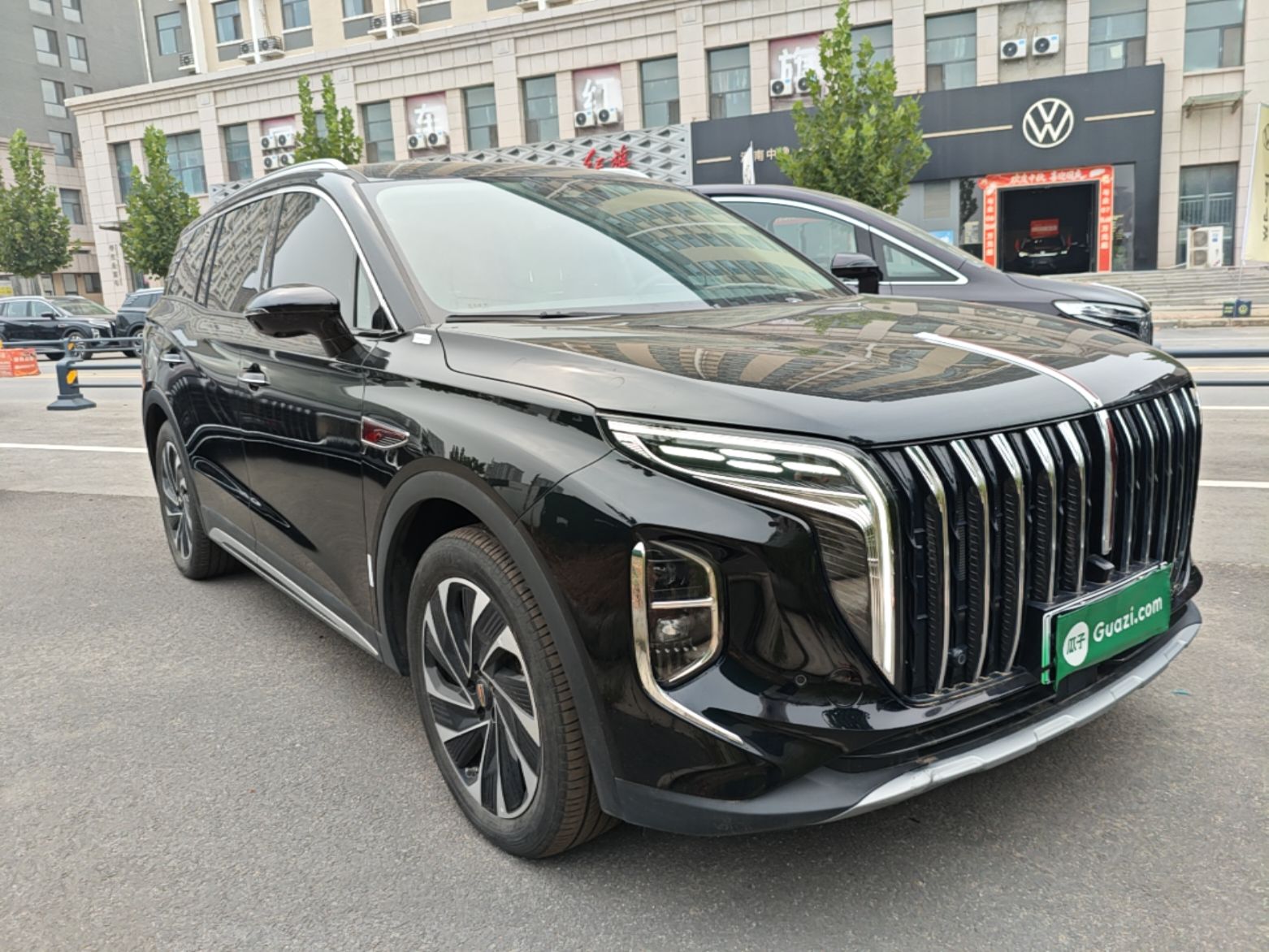 Hongqi HS7 PHEV 2024 2.0T PHEV Four-Wheel Drive Flagship Edition 7 Seats — снимка 3