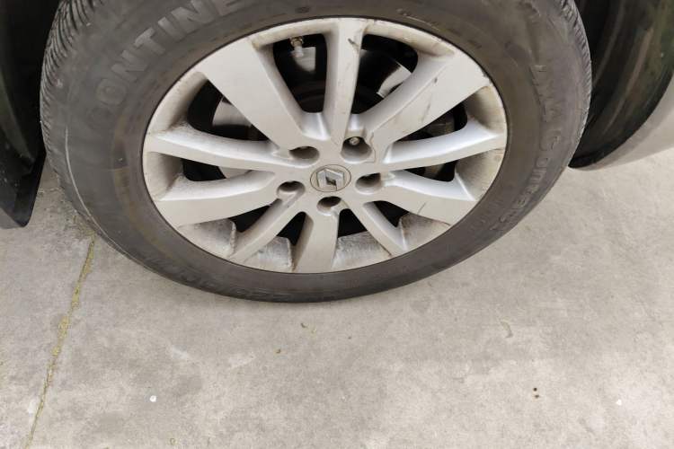 Used Renault Koleos 2013 2.5L 4x4 Comfort Edition
