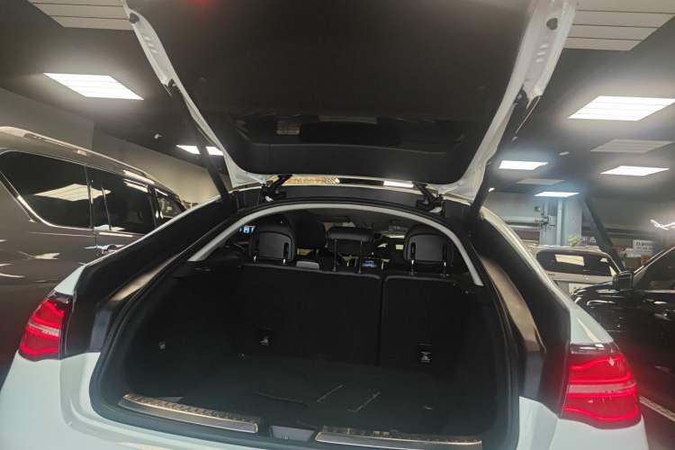 Used Mercedes-Benz GLE Coupe 2017 GLE 320 4MATIC Coupe SUV Trunk