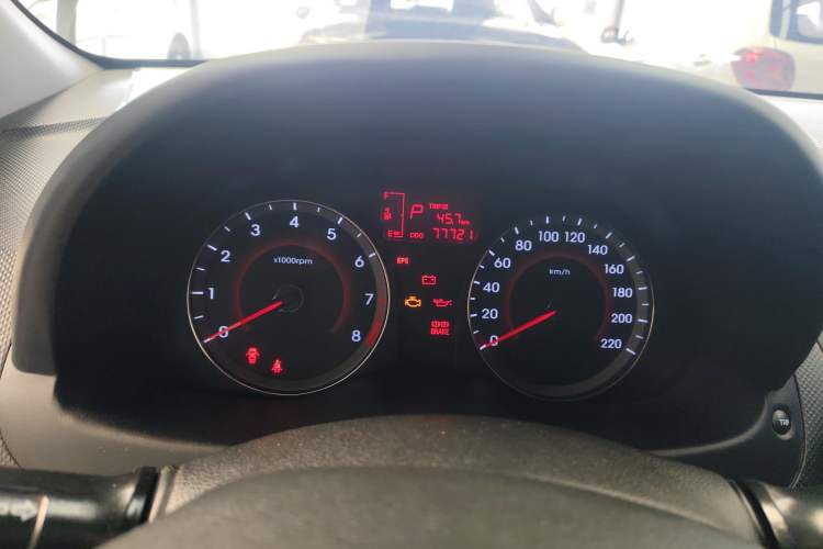 Used Hyundai Verna Ray 2016 1.4L Automatic Leading-Edge GLX