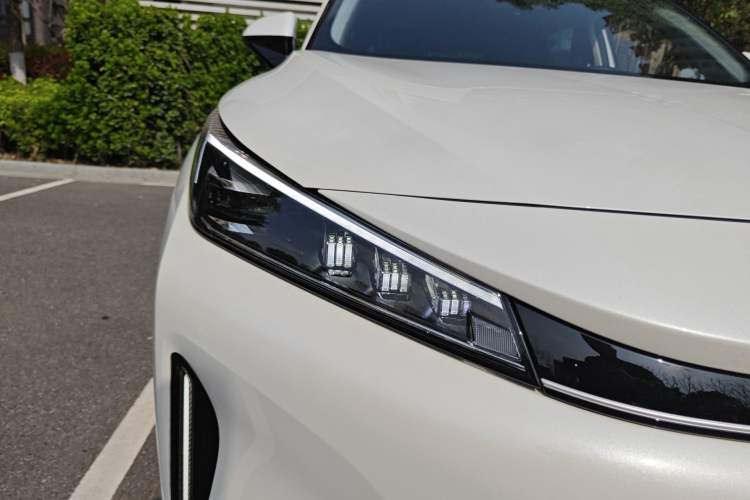 Used Roewe D5X DMH 2024 135 Luxury Edition Right Front Headlight