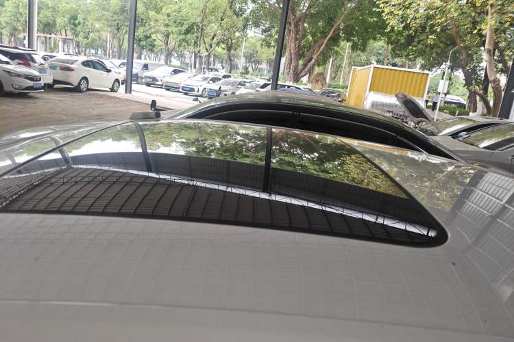 Used MG 5 2023 180 DVVT CVT Luxury Edition Roof