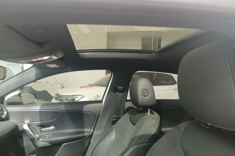 Used Mercedes-Benz A-Class 2022 Second Facelift A 200 L Sport Sedan Fashion Version