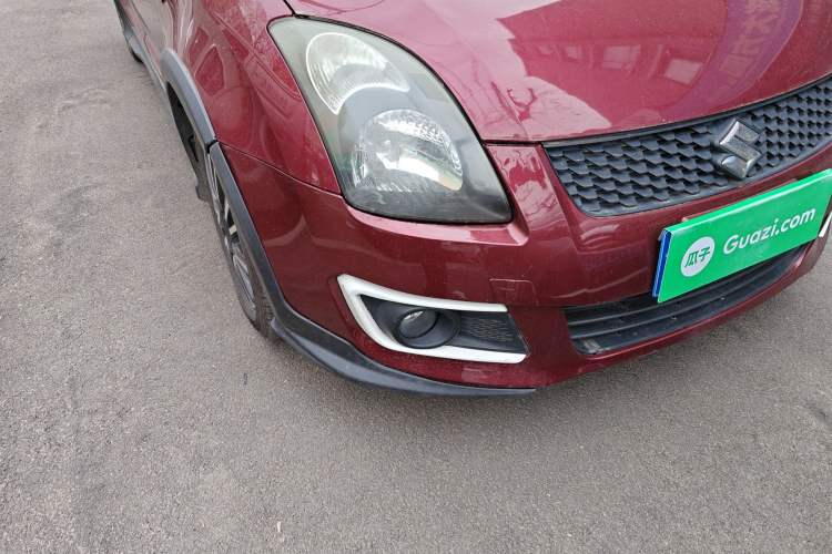 Used Suzuki Swift 2013 1.5L Manual Standard Edition Right Front Headlight