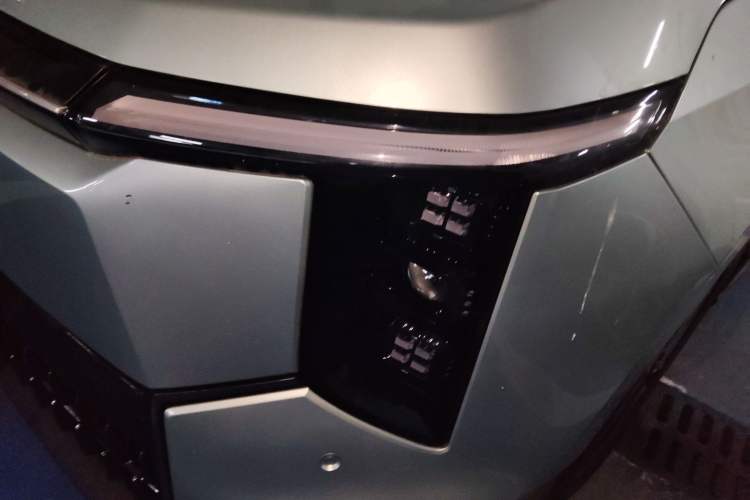 Used SAIC MAXUS Dajia 7 2024 Revised Version Super Hybrid Long-Range Edition Enjoyment Version Left Front Headlight