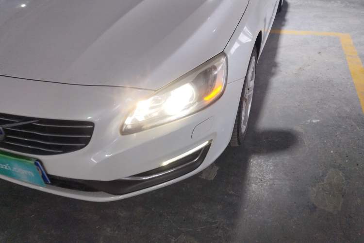 Used Volvo V60 2015 T5 Zhiya Edition