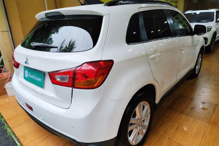 Used Mitsubishi ASX 2013 2.0L CVT Four-Wheel Drive Premium Edition
