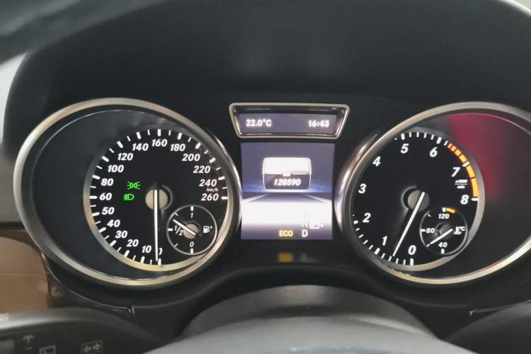 Used Mercedes-Benz M-Class 2015 ML 400 4MATIC Dynamic Model