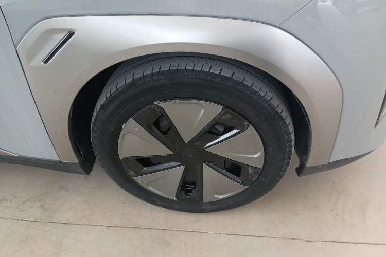 Used AION Y 2023 Plus 610 Enjoy Edition
