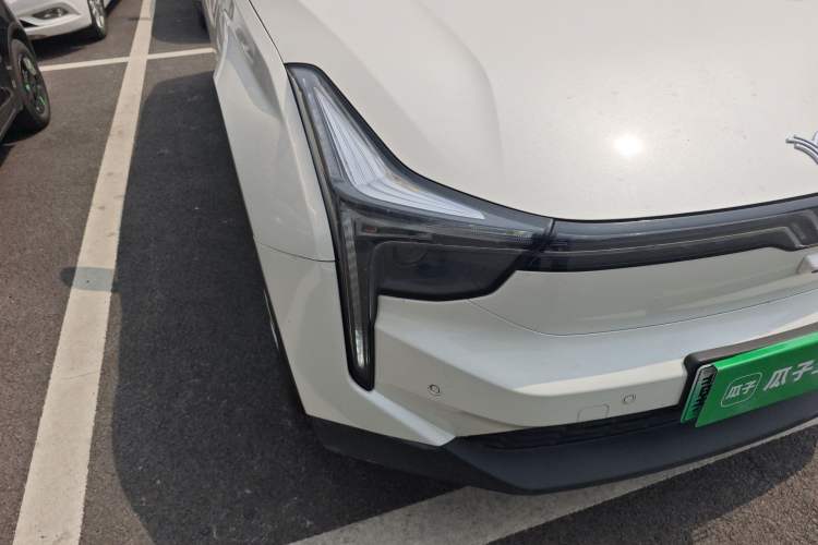 Used NETA U 2021 Pro 500 Lunar Edition Right Front Headlight