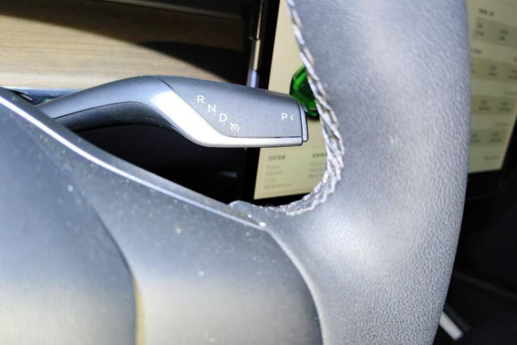 Used Tesla Model Y 2021 Long-Range All-Wheel-Drive Version
