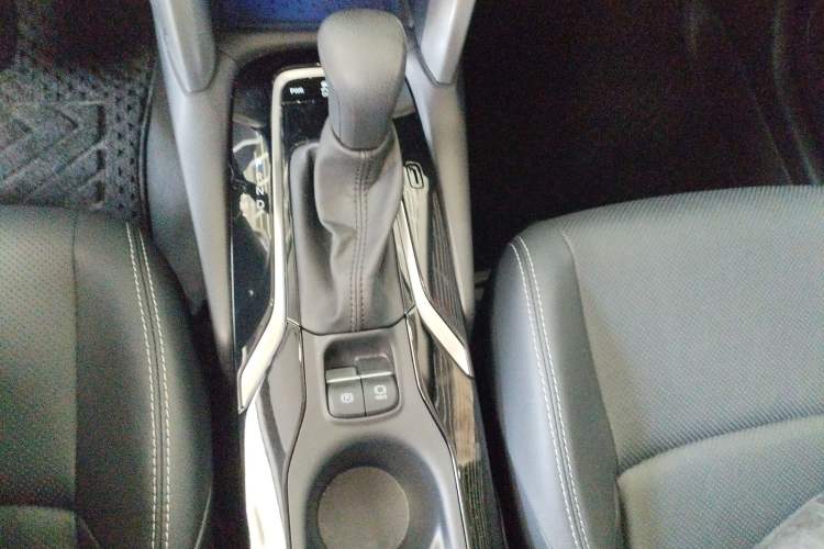 Used Toyota FRONTLANDER 2024 2.0L CVT Elite Edition
