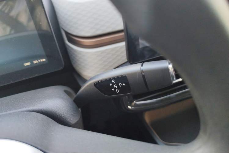 Used JAC Yiwei E10X 2024 Charming Edition 301km Lite
