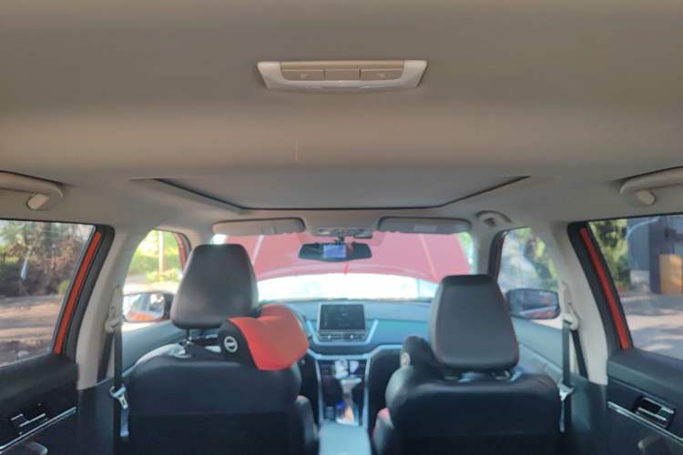 Used Venucia T60 2018 1.6L CVT Smart & Fun Version China V Standard
