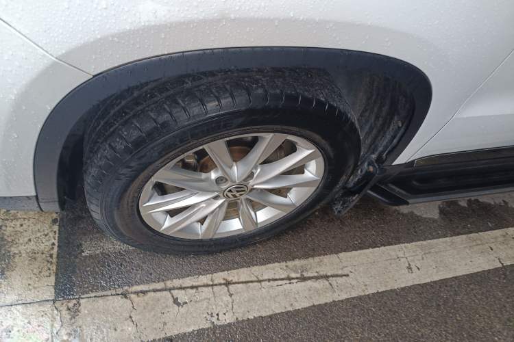 Used Volkswagen Tiguan L 2016 280TSI Automatic Two-Wheel Drive Silk Road Comfort Edition
