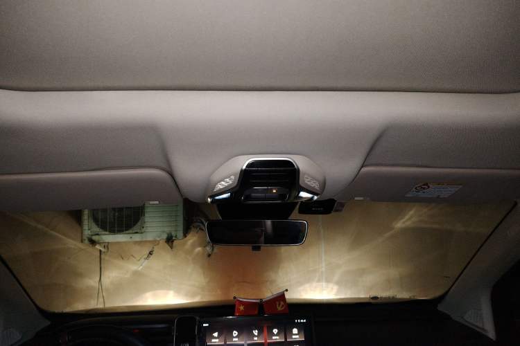 Used Geely Auto Haoyue 2022 1.8TD DCT Luxury 7-Seater Headliner