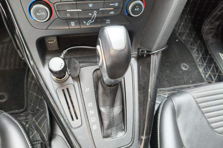 Used Ford Focus 2017 Hatchback 1.6L Automatic Fashion Edition Smart Drive Version