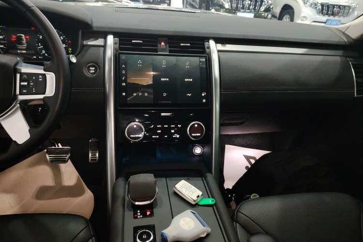 Used Land Rover Discovery 2024 360 PS Dynamic SE
