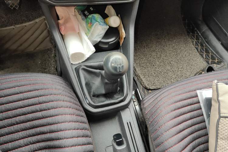 Used Volkswagen Jetta 2017 1.5L Manual Fashion Edition
