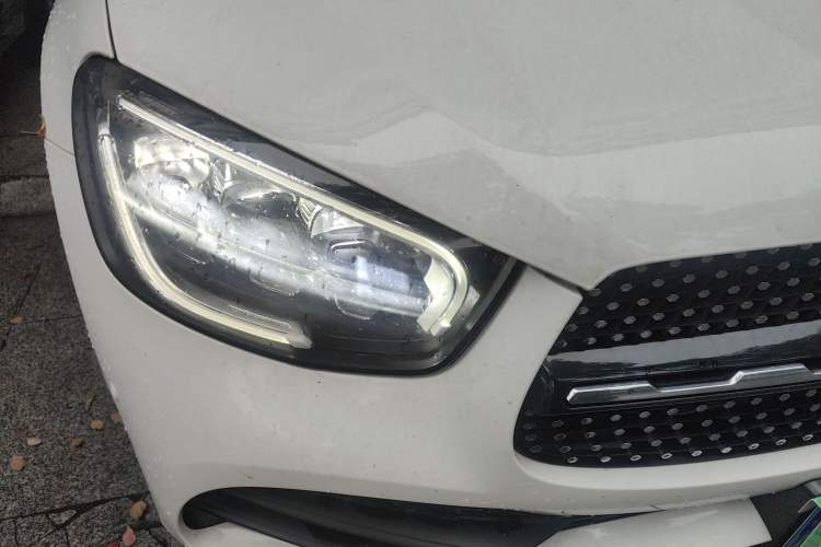 Used Mercedes-Benz GLC Coupe 2023 GLC 260 4MATIC Coupe SUV
