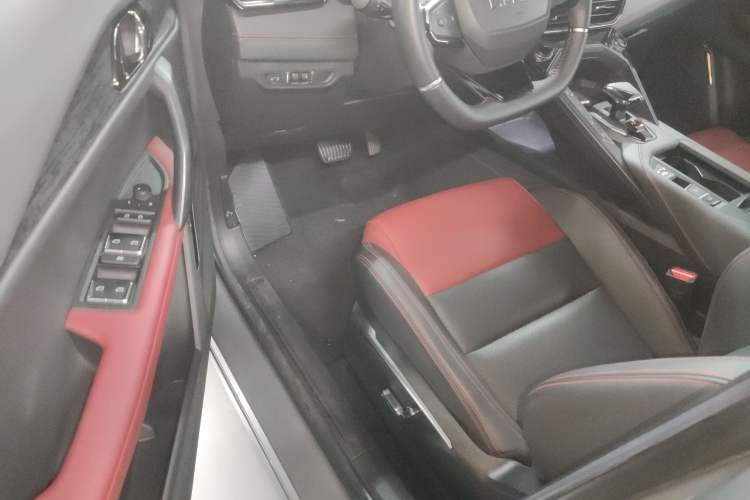 Used Lynk & Co 06 2020 1.5T JinPro model
