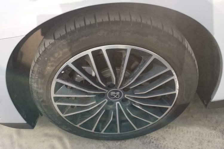Used BYD Han 2024 DM-i Glory Edition 121KM Premium Model
