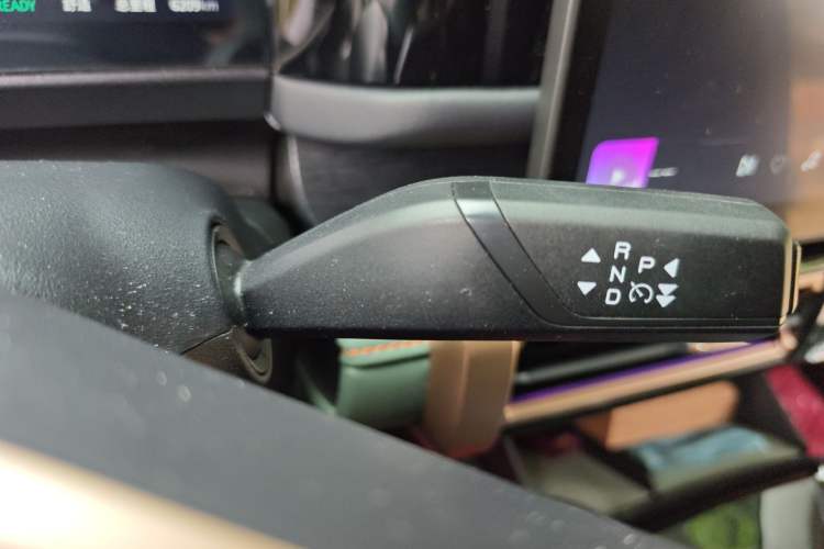 Used iCAR 03 2024 501km Four-wheel Drive Long-range Intelligent Driving Edition Gear Lever