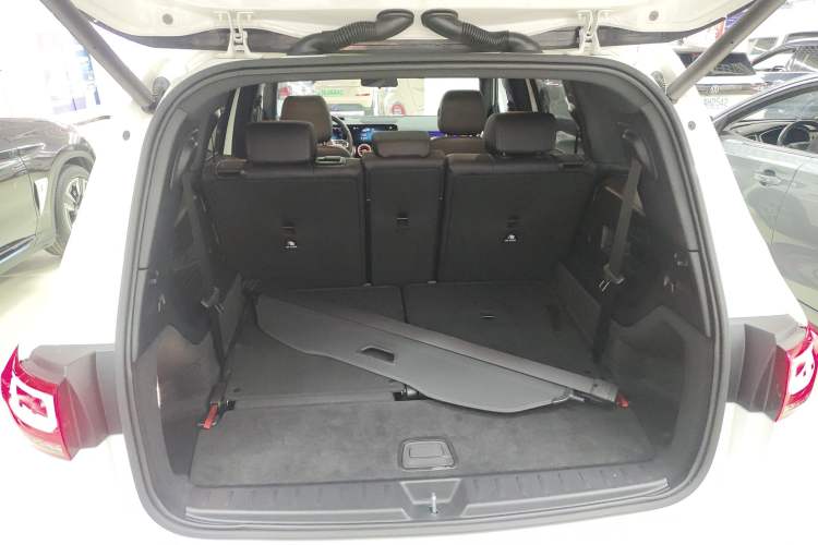 Used Mercedes-Benz EQB 2022 EQB 350 4MATIC First Edition Special Version Trunk