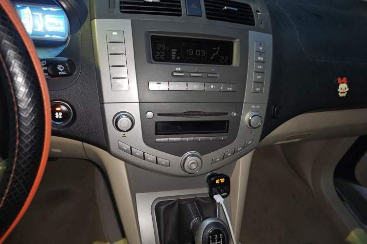 Used BYD S6 2013 Jingyue Edition 2.0L Manual Luxury Model 5 Seats
