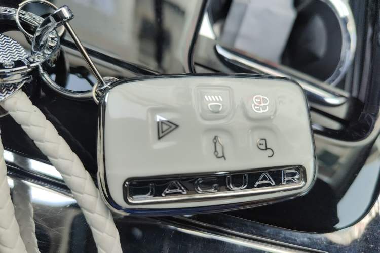 Used Jaguar XJ 2014 XJL 3.0 SC Four-Wheel Drive Panoramic Business Edition