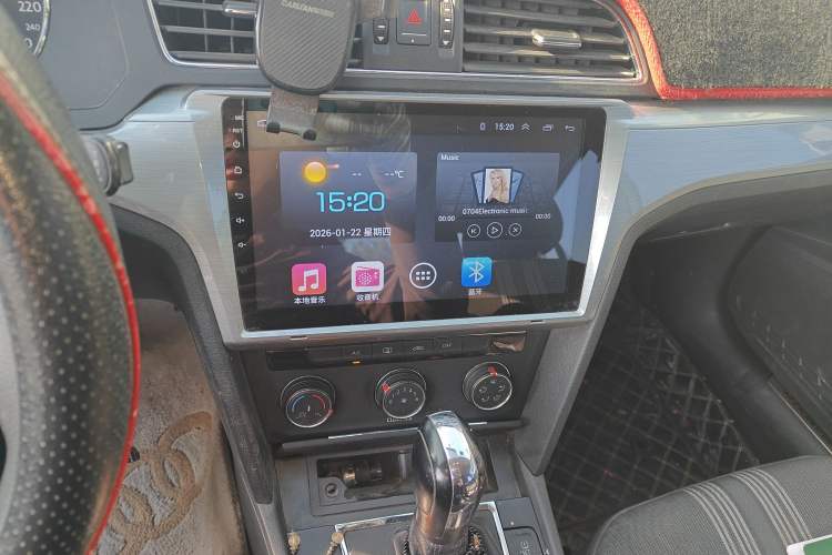 Used Volkswagen Lamando 2017 230TSI DSG Fashion Edition Audio And AC Panel