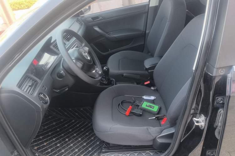 Used Volkswagen Santana 2015 1.6L Manual Fashion Edition
