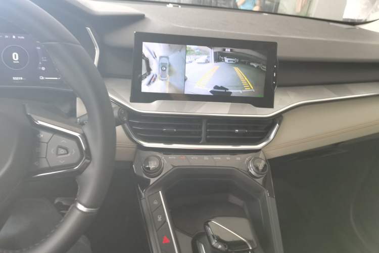 Used Lynk & Co 06 EM-P 2022 PHEV 84 km Range Pro Version