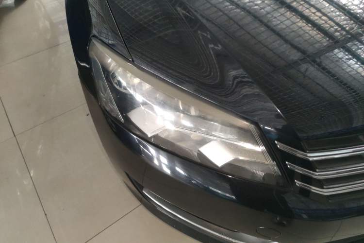 Used Volkswagen Passat 2011 1.8 TSI DSG Prestige Edition Right Front Headlight