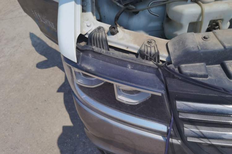 Used Jinbei New Hiace S 2021 1.5L Wealth Model Non-Air-Conditioned Version National VI Standard SWC15M Right Front Headlight