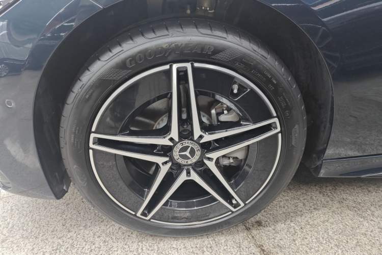 Used Mercedes-Benz C-Class 2023 Restyled C 260 L Night Edition Sports Version Left Front Wheel Hub